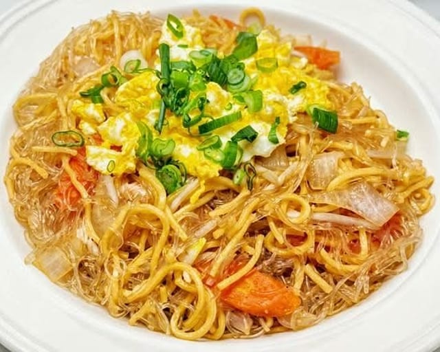 Pancit Bami Tray.